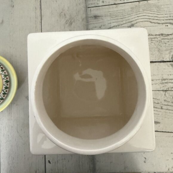 A. Andreucci Olives and Grapes Montalcino Tuscan Italian Ceramic Canister W/ Lid - Picture 6 of 9